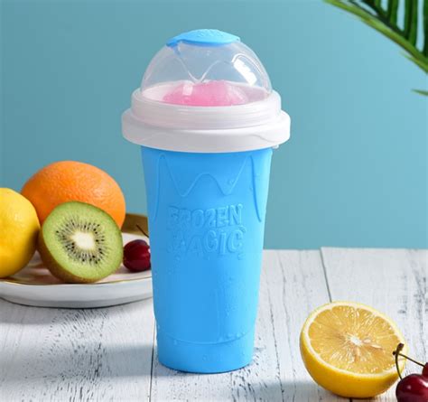 Make Refreshing Summer Drinks with the Alushy Maker Squeeze Cup